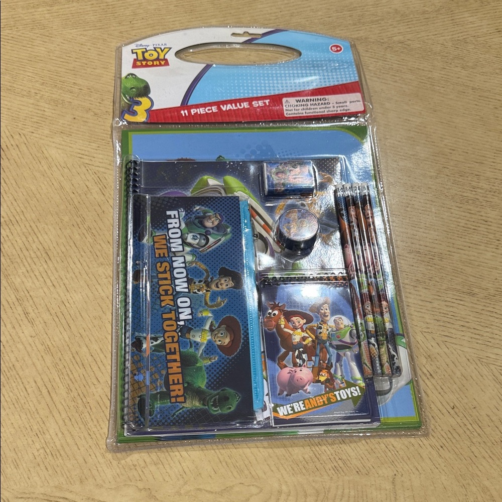 Toy Story 3 11-Piece Stationery Set
